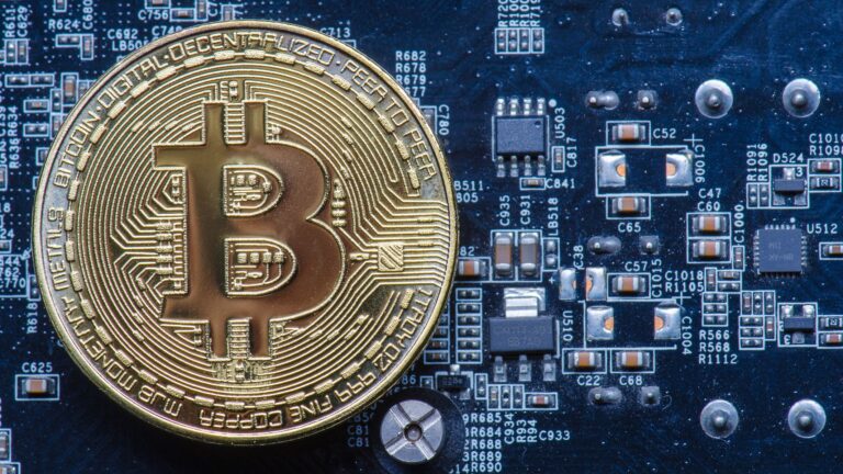 استخراج بیت کوین